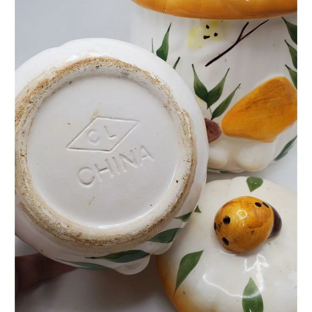 N/A vintage ceramic